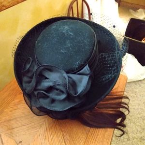 Sonni wide brim black hat